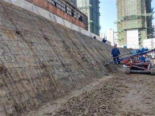 黄龙建筑边坡支护
